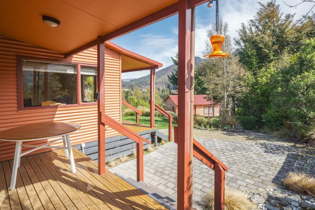 Korimako Ridge - Lake Hawea Holiday Home Exteriör bild